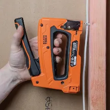 Grapadora Para Cables De Voz, Datos Y Video (utp) A Madera / Tablaroca. Compatible Con Grapas 450-001, 450-002, 450-003