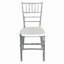 Paquete De 5 Sillas Modamob Modelo Tiffany, 90 X 39.35 X 39.5cm, 4.35kg, Incluye Asiento Acolchado, Color Cristal