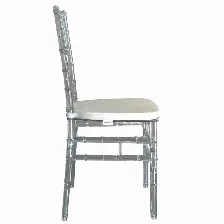 Paquete De 5 Sillas Modamob Modelo Tiffany, 90 X 39.35 X 39.5cm, 4.35kg, Incluye Asiento Acolchado, Color Cristal